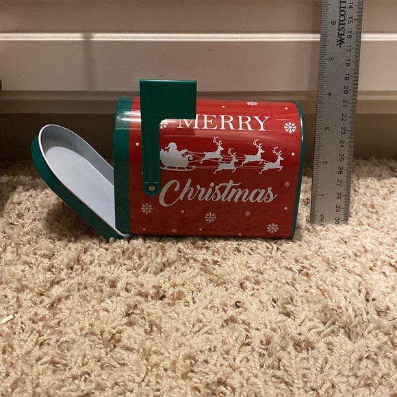 Xmas Tin Cans. Bundle of 3. Like New. - Picture 5 of 8